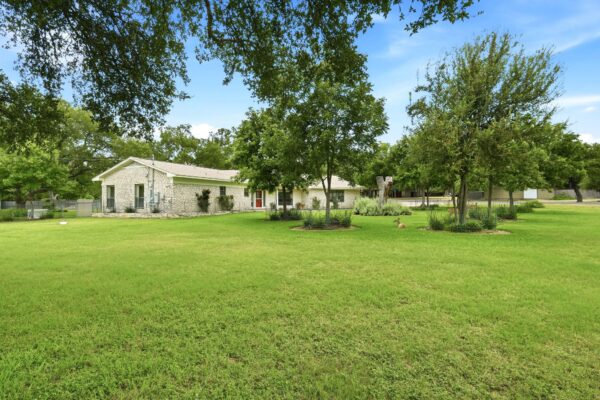 126 E Esparada Dr, Georgetown
