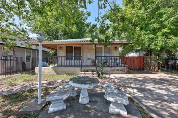 2909 E 5th St, Austin