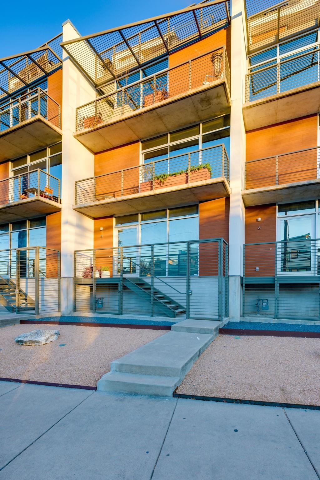 2301 S 5th St #5, Austin, TX 78704