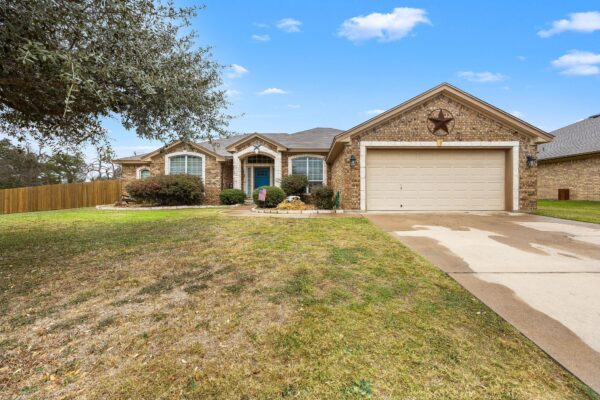 1704 Dawson Spur, Belton