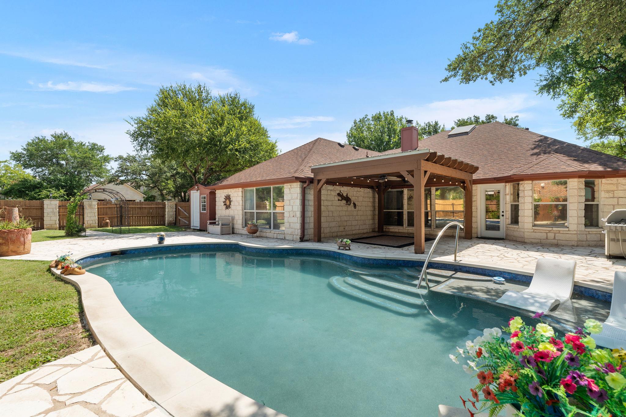 121 Winecup Trl N, Cedar Park, TX 78613