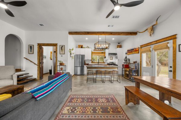 107 S Rainbow Ranch Rd, Wimberley
