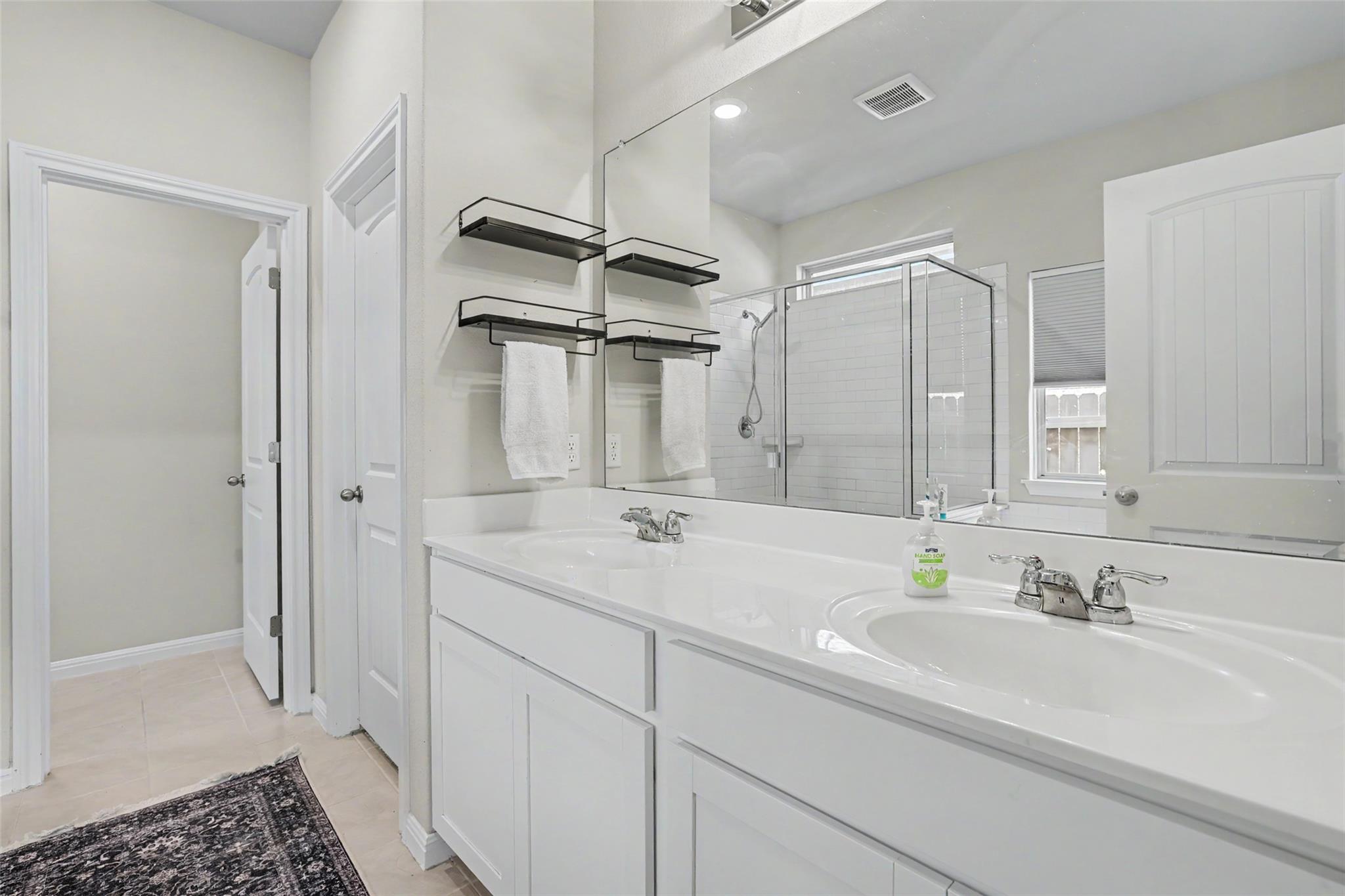310 Running M St, Georgetown, TX 78633