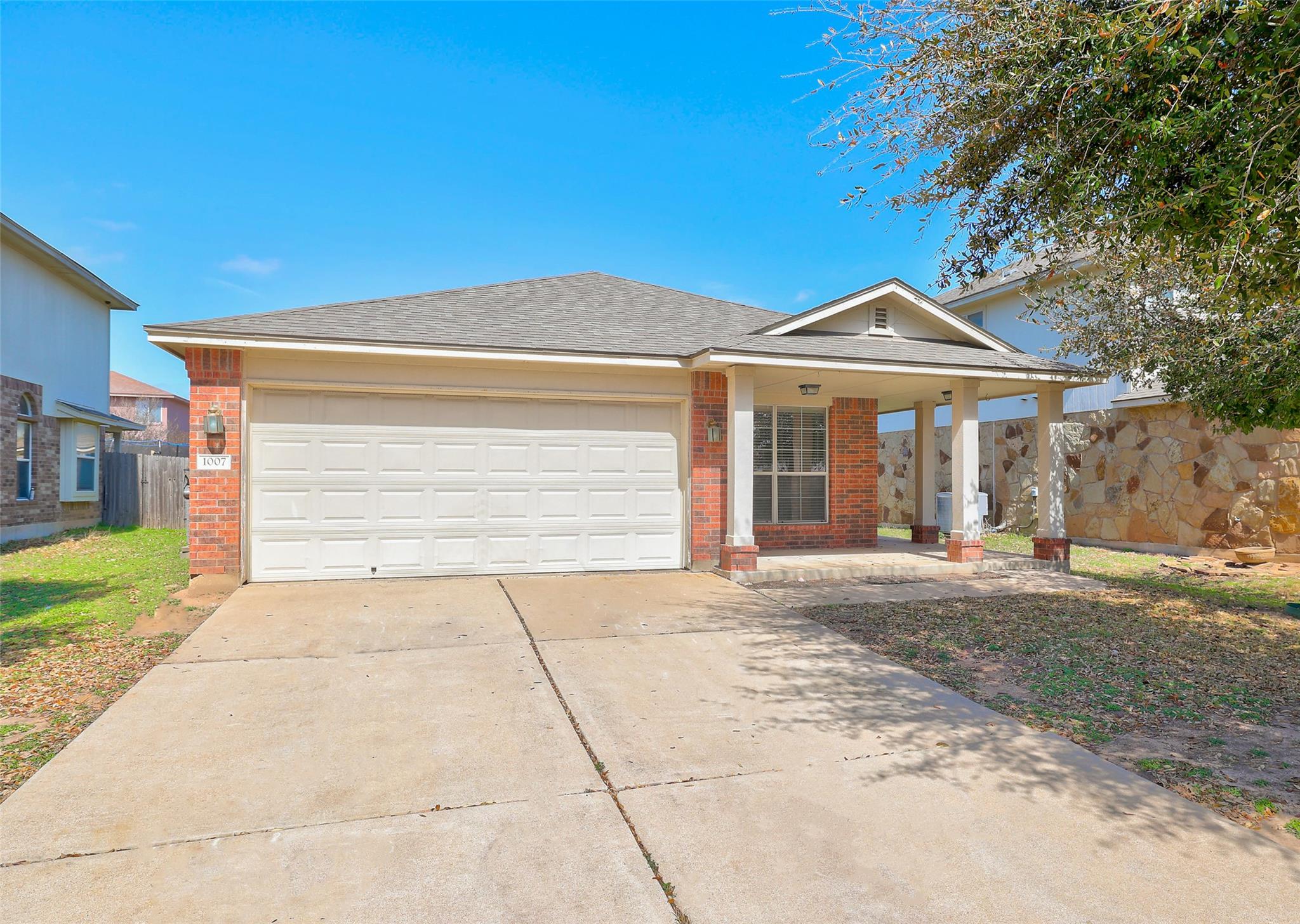 1007 Aiken Dr, Leander