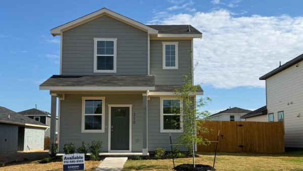 210 CONSTANZA Trl, Bastrop