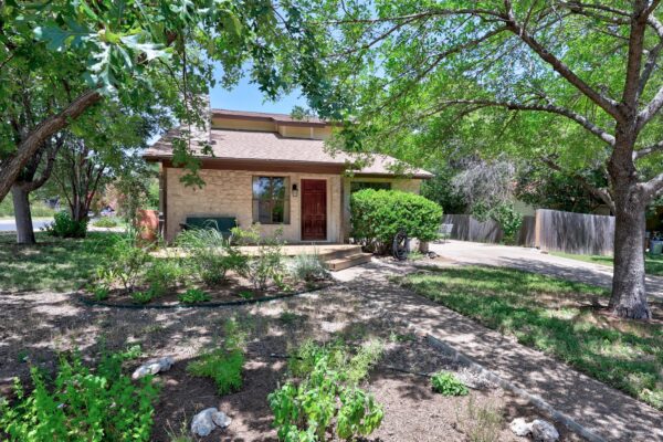 1910 Mirabeau St, Austin