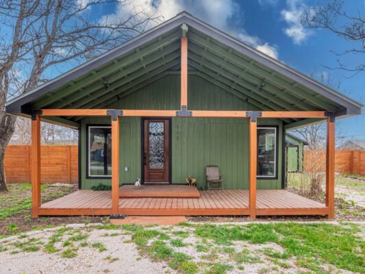 545 W Vaughan St, Bertram