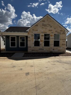 802 S Creek St #103, Fredericksburg