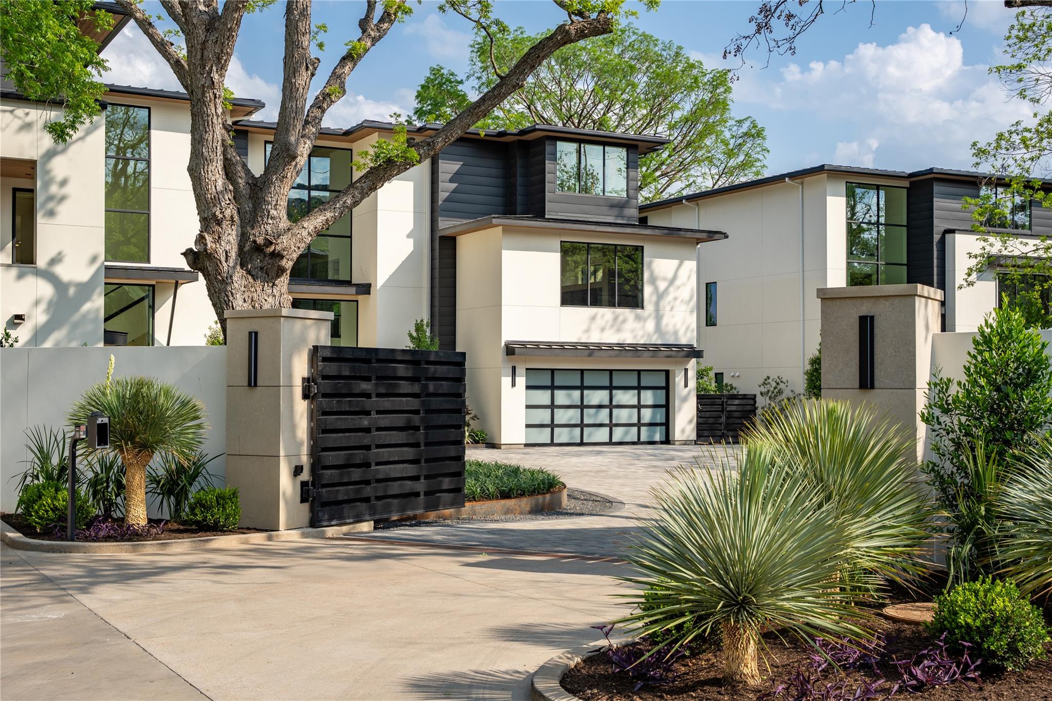 2503 Westlake Dr #301, Austin, TX 78746