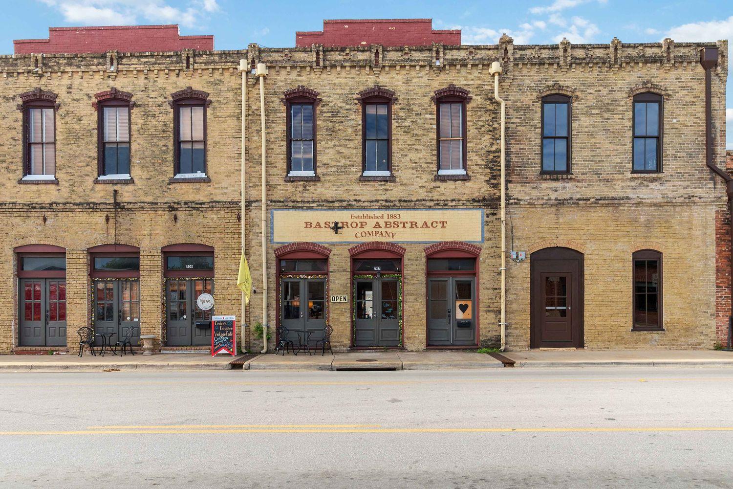 707 Chestnut St, Bastrop, TX 78602