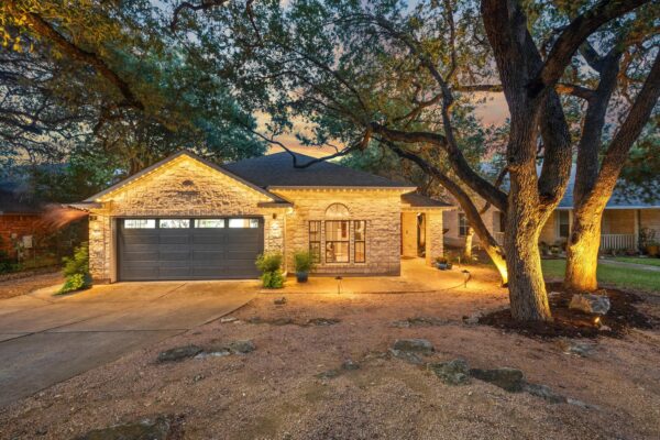 5935 Salcon Cliff Dr, Austin