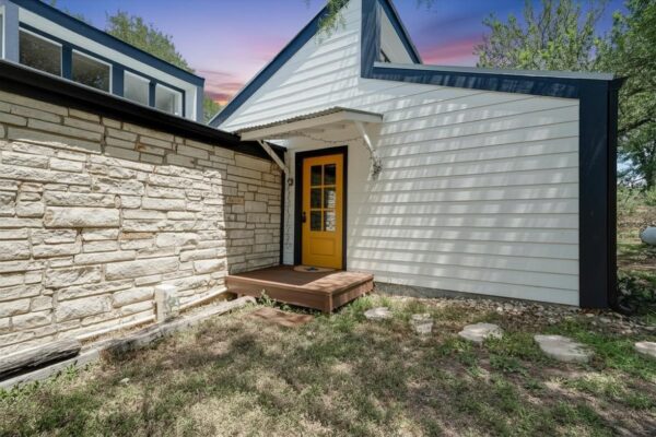 150 Lakeview Dr, Del Valle