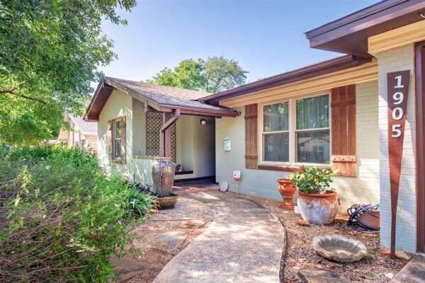 1905 Vallejo St, Austin