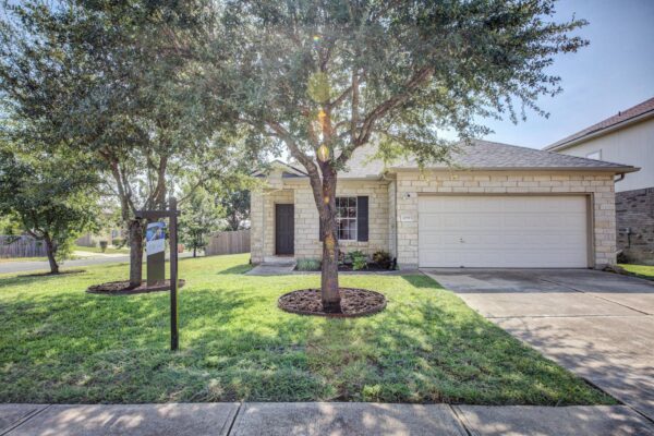 10913 Long Summer Dr, Austin