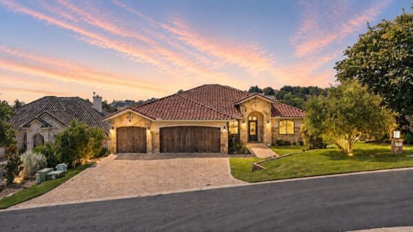 107 Long Mountain Dr, Horseshoe Bay