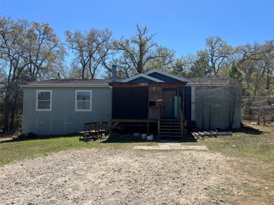 111 Road Runner Ln, Bastrop
