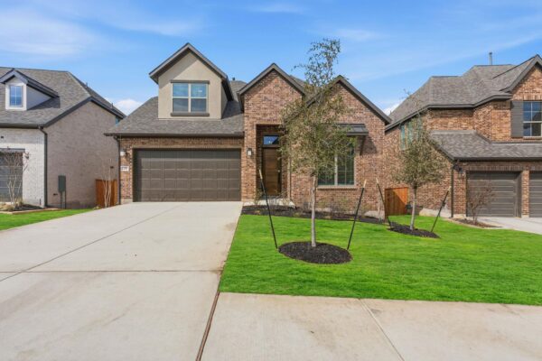 276 Prickly Poppy Loop, Kyle