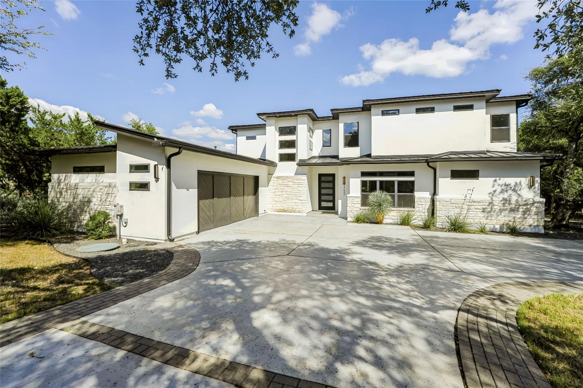 17600 Regatta View Dr, Jonestown, TX 78645