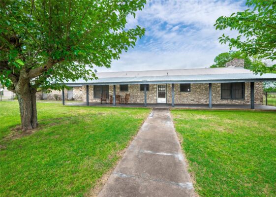 7 Tammy Ln, Round Rock
