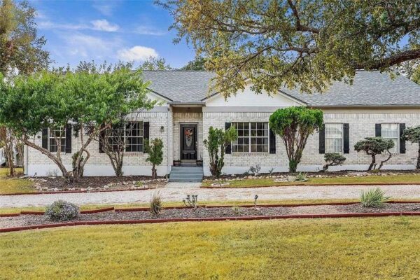 107 Patricia Rd, Georgetown
