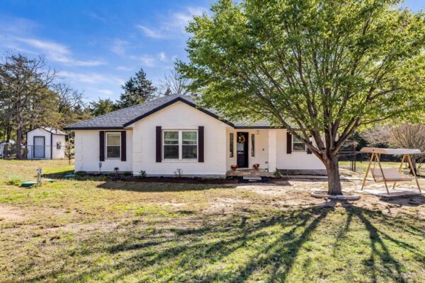 137 W Oak Dr, Cedar Creek