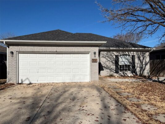 108 Shenandoah Trl, Elgin