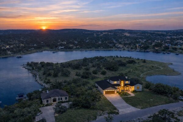 19813 Lakehurst Loop, Spicewood