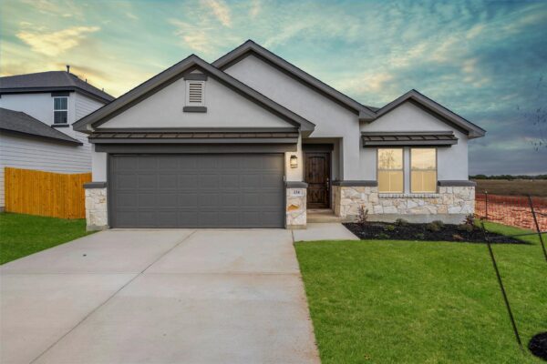 134 Arena Dr, Liberty Hill