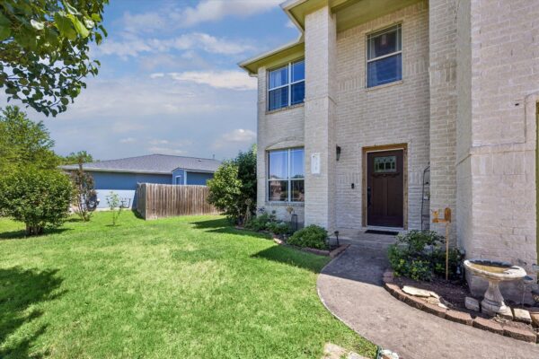 338 Spring Branch Loop, Kyle