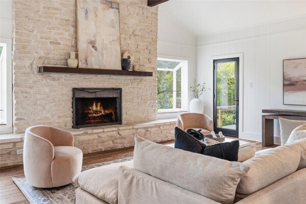 816 Terrace Mountain Dr, West Lake Hills