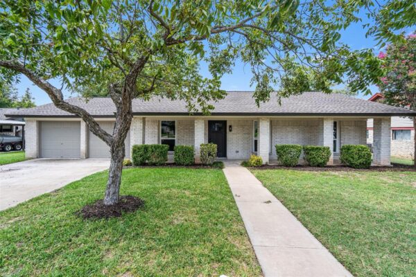 1700 Deep Wood Dr, Round Rock