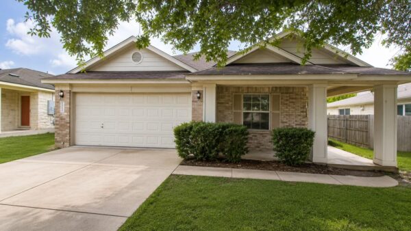 210 Lucky Clover Ln, Hutto