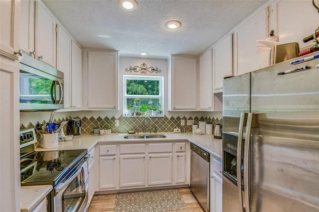 6600 Valleyside Rd #B8, Austin, TX 78731