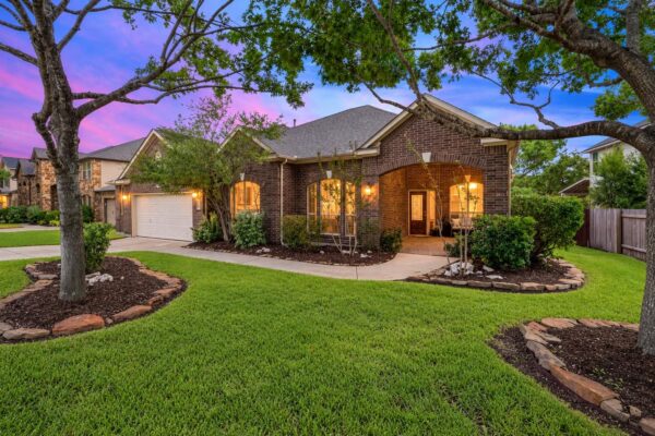 808 Canyon Springs Dr, Cedar Park
