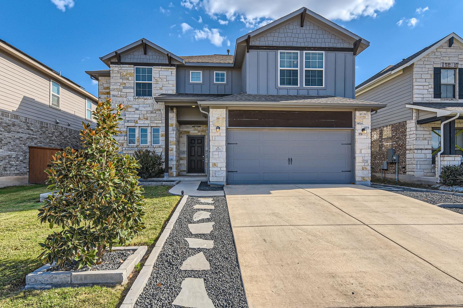 201 Double Mountain Rd, Liberty Hill, TX 78642