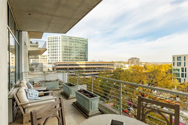 800 W 5th St #606, Austin