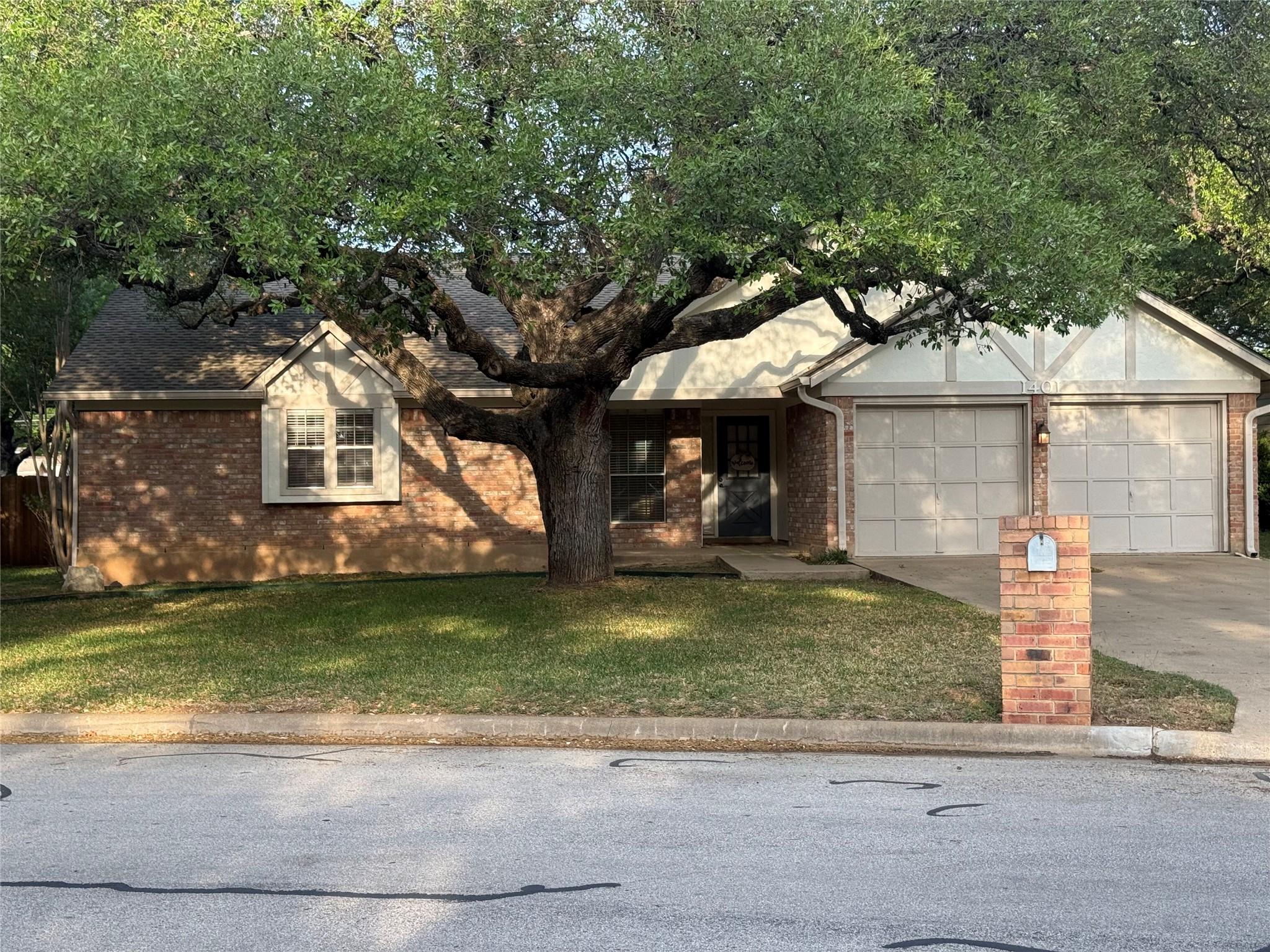 1401 Wood Rock Dr, Round Rock