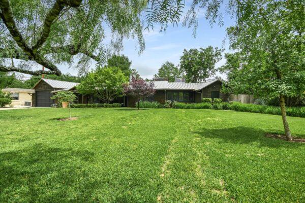 4901 Valley Oak Dr, Austin