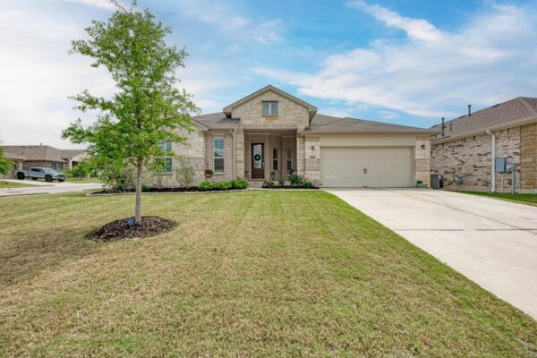 548 Elm Green St, Hutto
