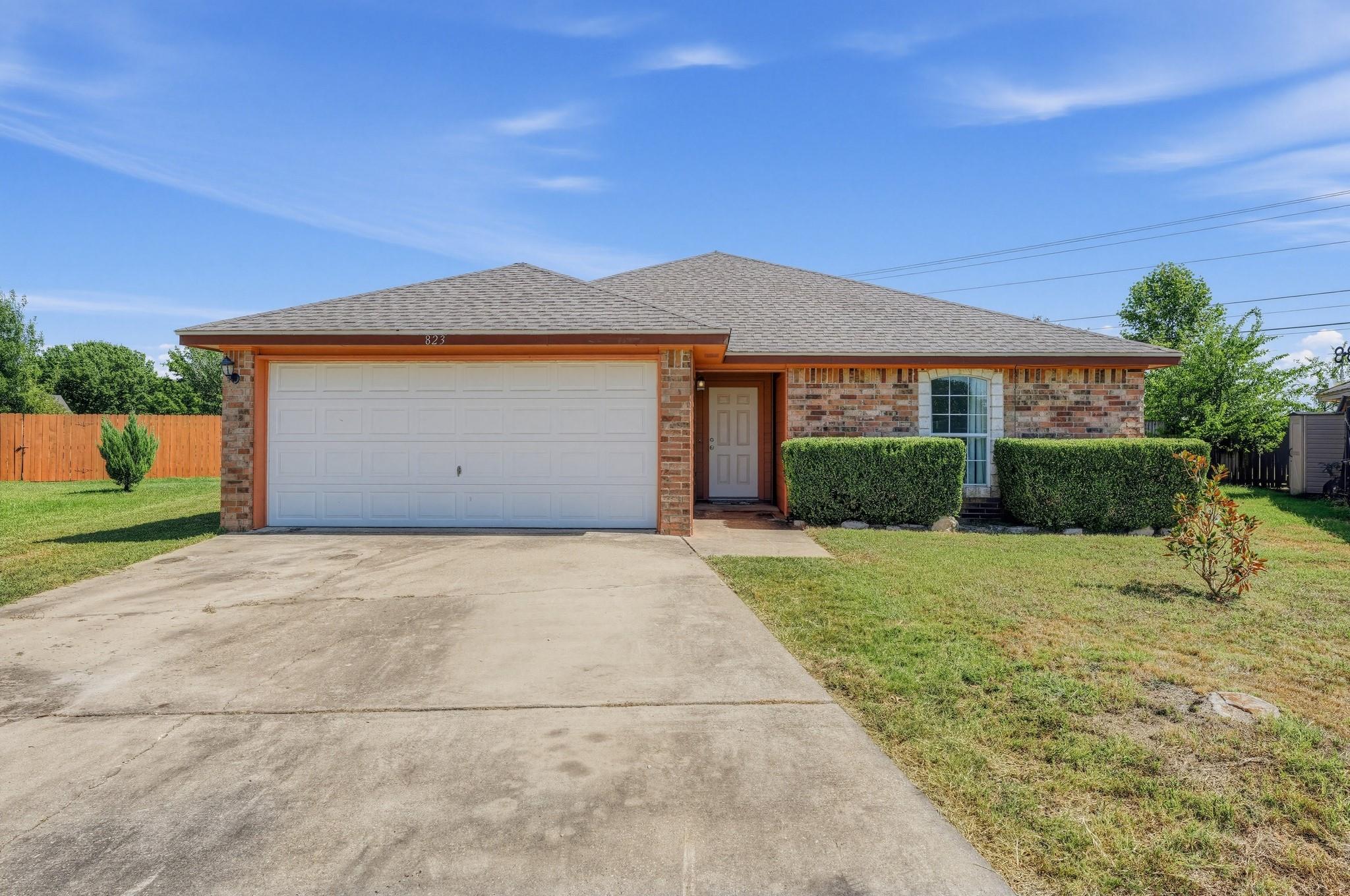 823 Ruby Ct, Jarrell, TX 76537