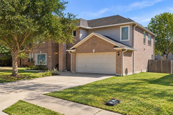 807 Yellowstone Dr, Taylor