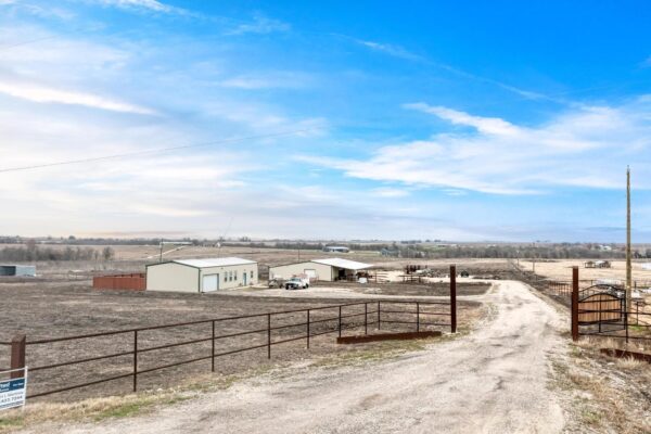 1889 County Road 487 None, Taylor