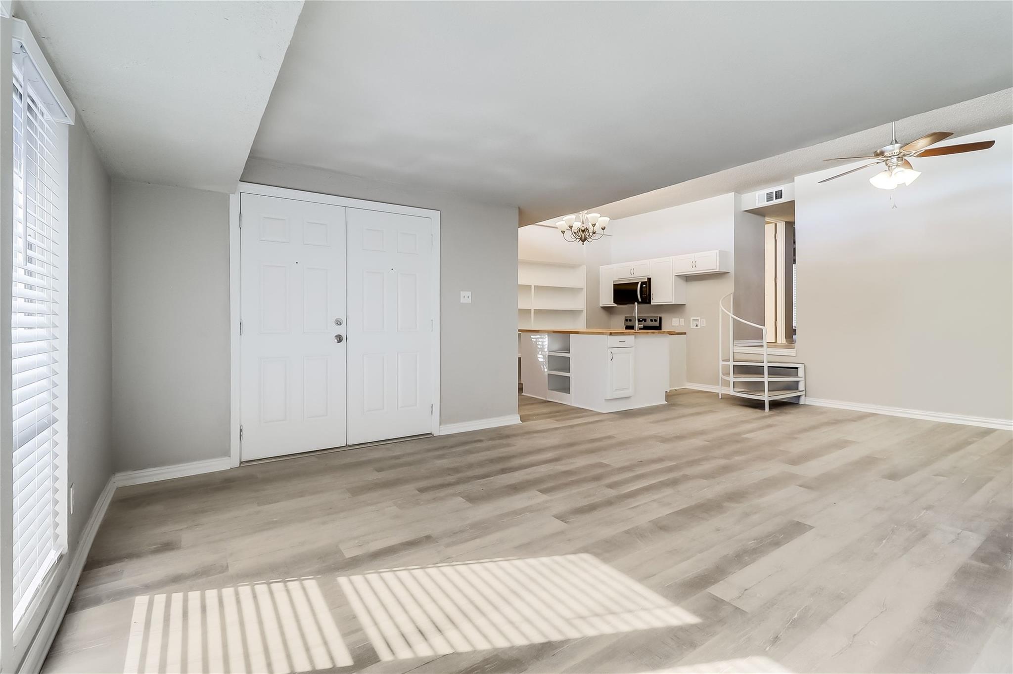 5918 Lago Vista Way #D33, Leander