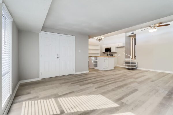 5918 Lago Vista Way #D33, Leander