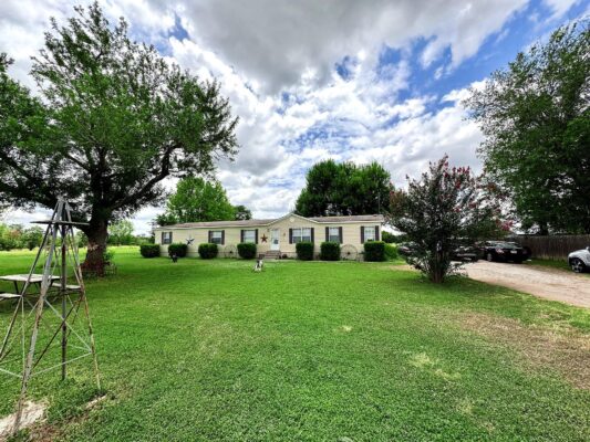 2303 Webberwood Dr, Webberville