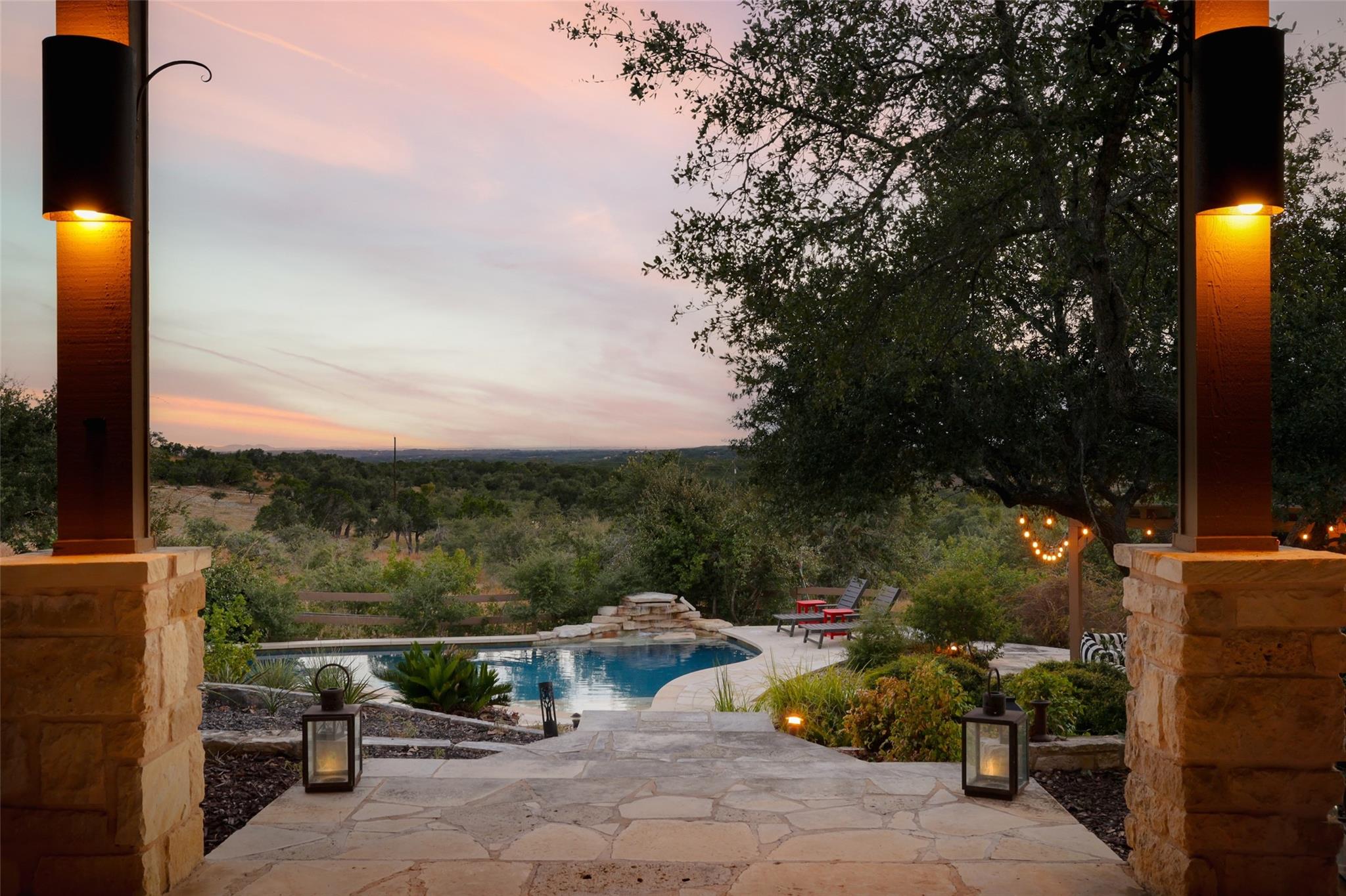 8075 Mount Sharp Rd, Wimberley, TX 78676