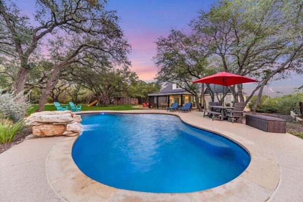 1196 W Bartlett Dr, Buda