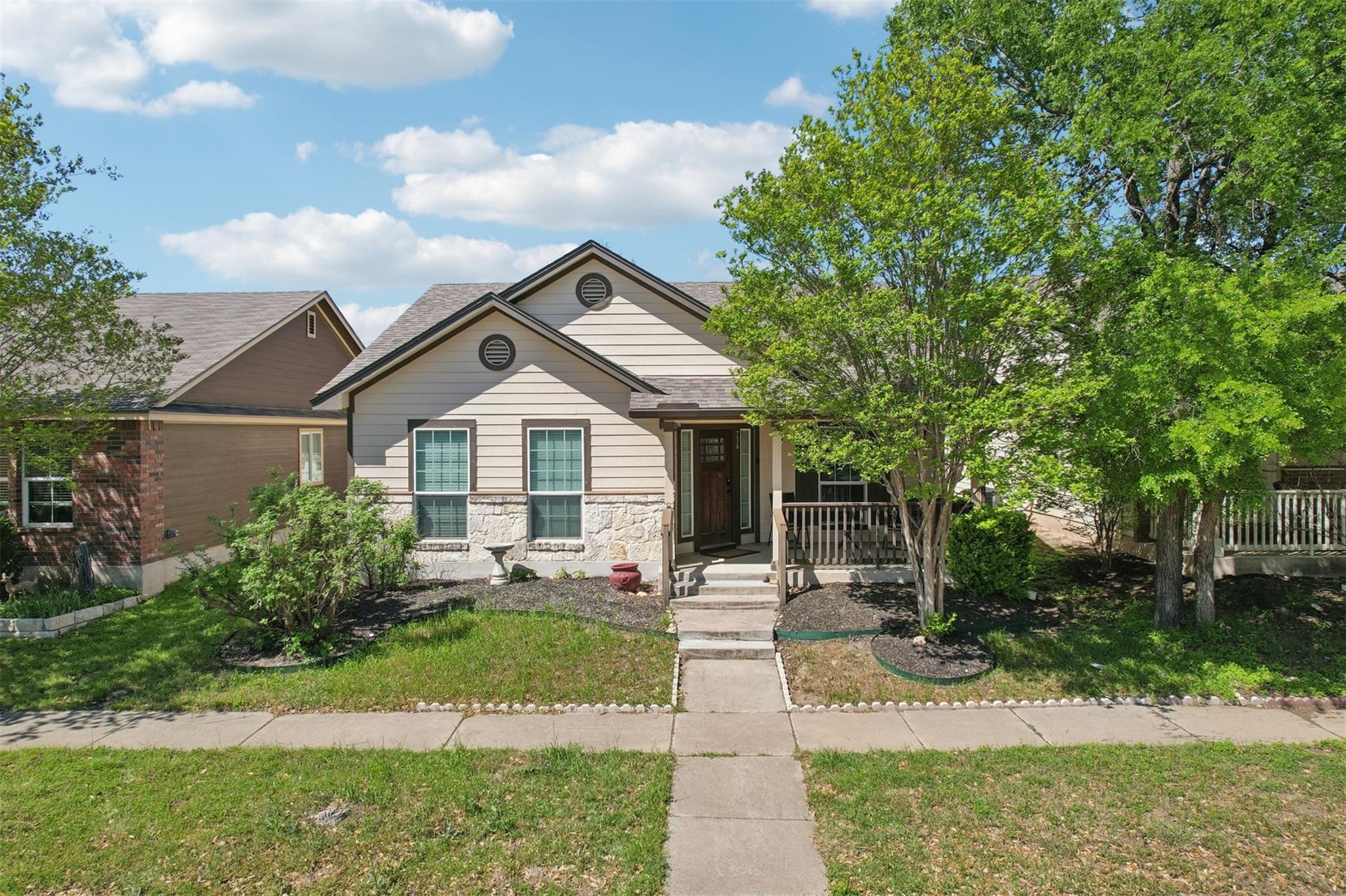 736 Gabriel Mills Dr, Round Rock