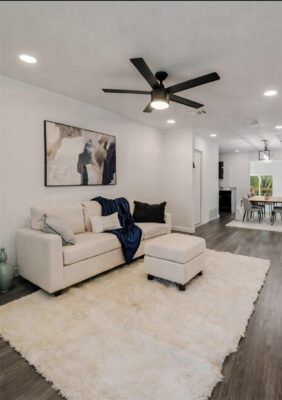 6913 Shannon Dr, Austin