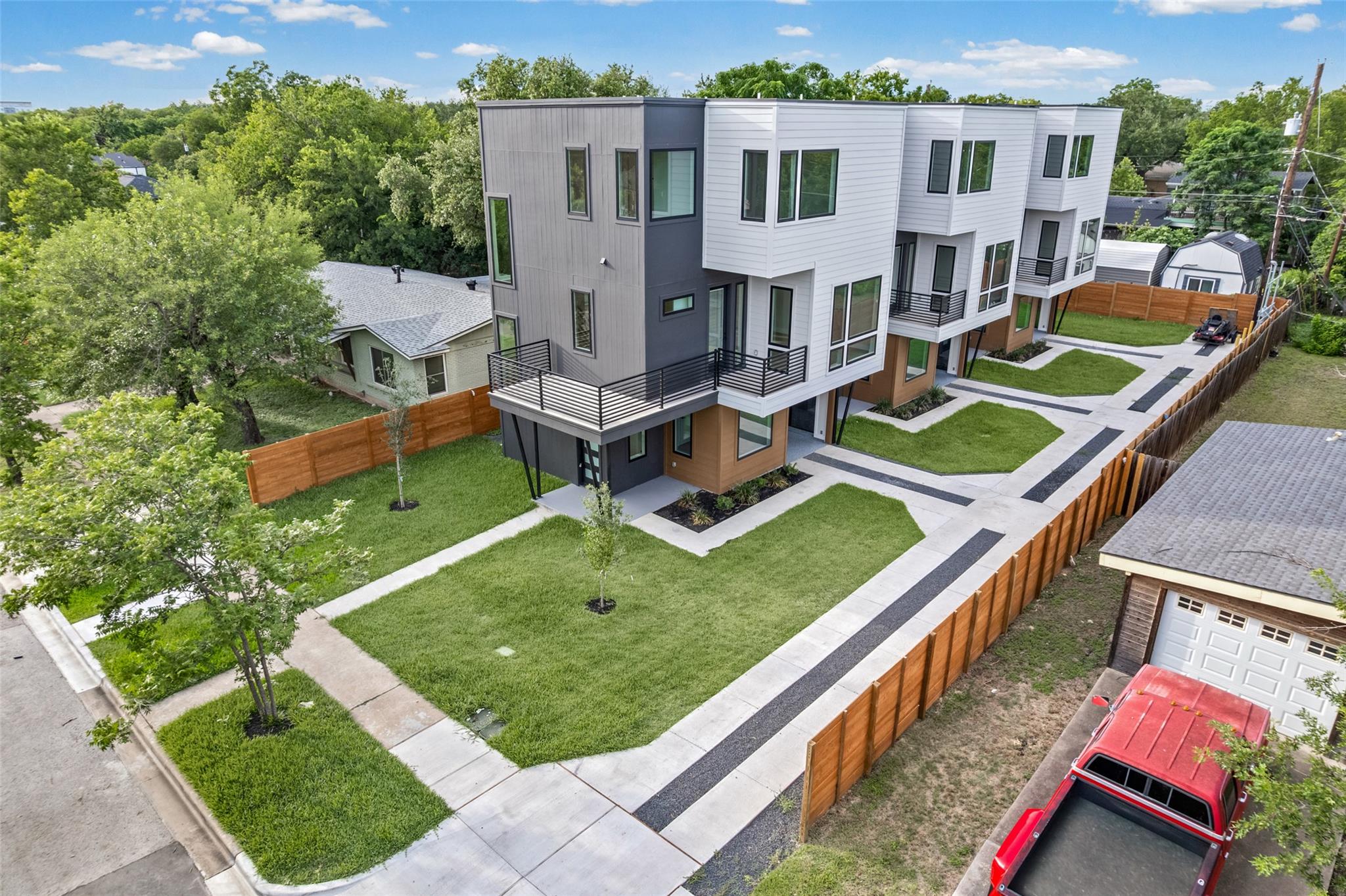 100 W Odell St #2, Austin, TX 78752